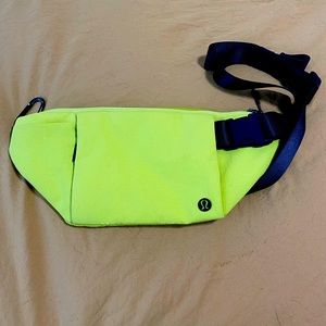 Lulu lemon Neon yellow multi pocket belt bag